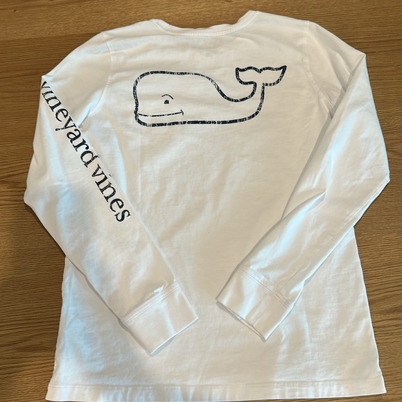 🩷 VineYard Vines Long Sleeve 🩷 - Picture 6 of 6